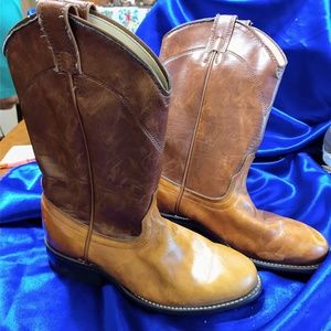 Womens Cowboy Boots style 6954  5 1/2
